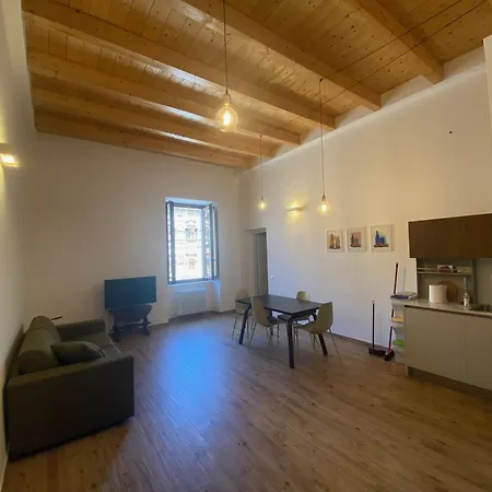 La Piazzetta 2 0 Апартаменты Л'Акуила